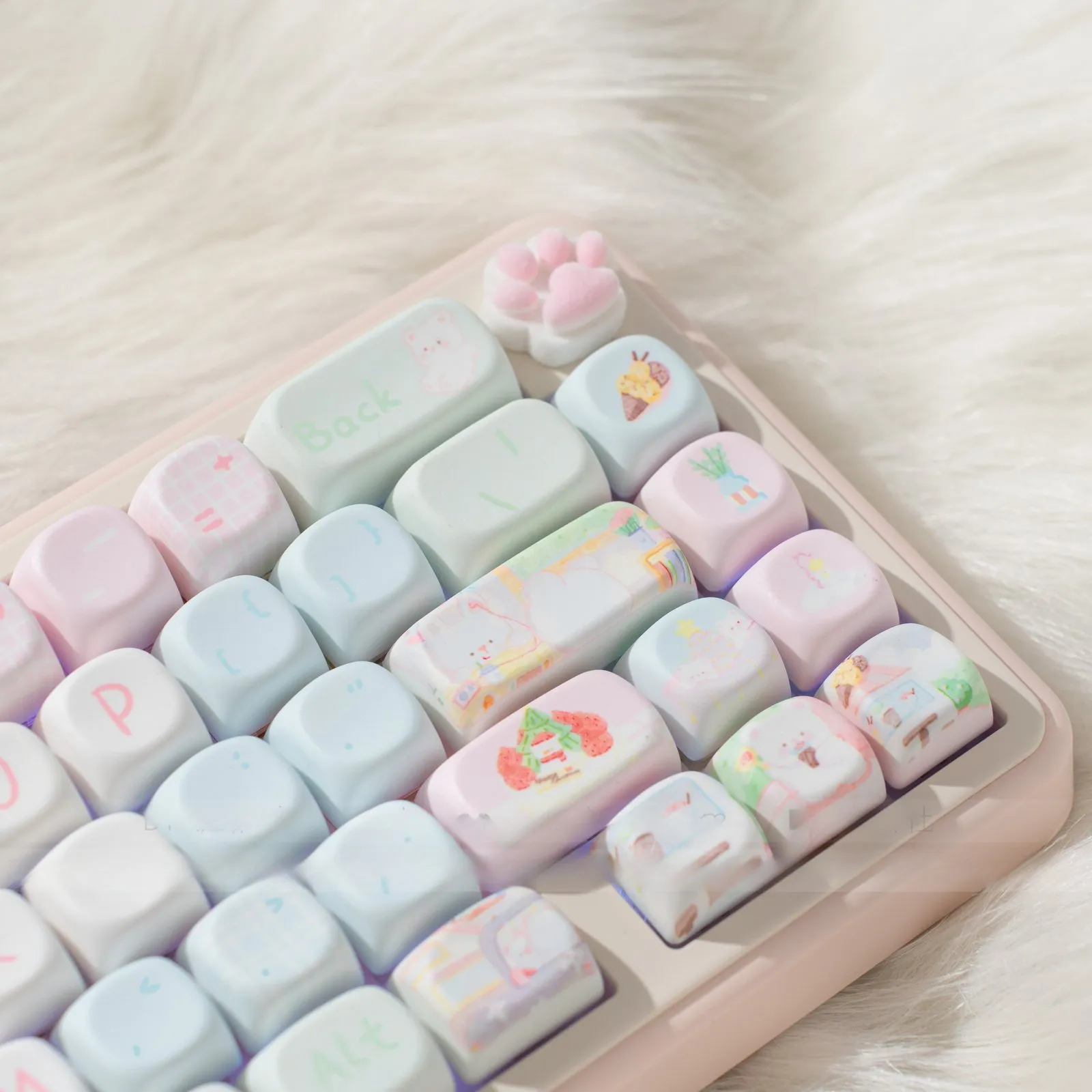 sweet-moments-moe-keycap-set-side2