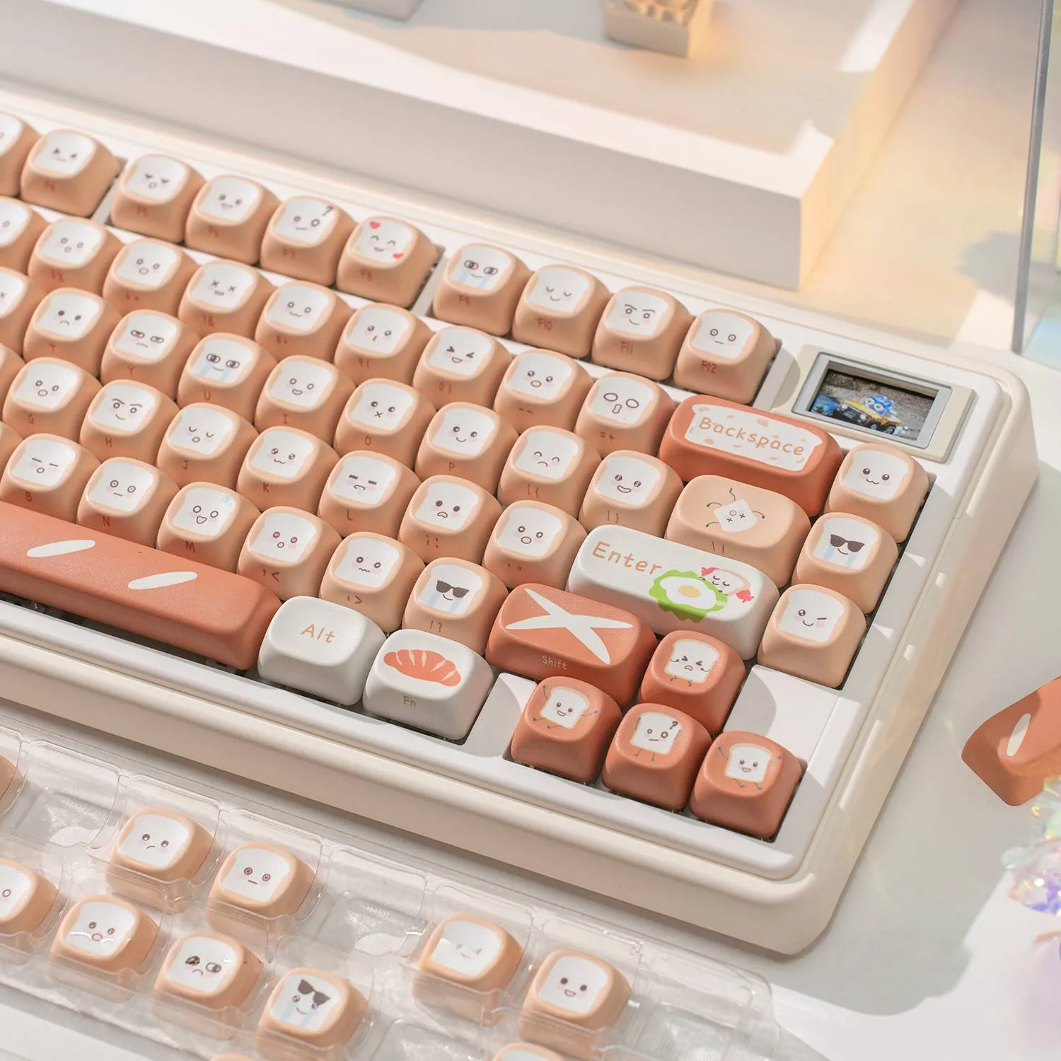 toast-themed-keycap-set-side2