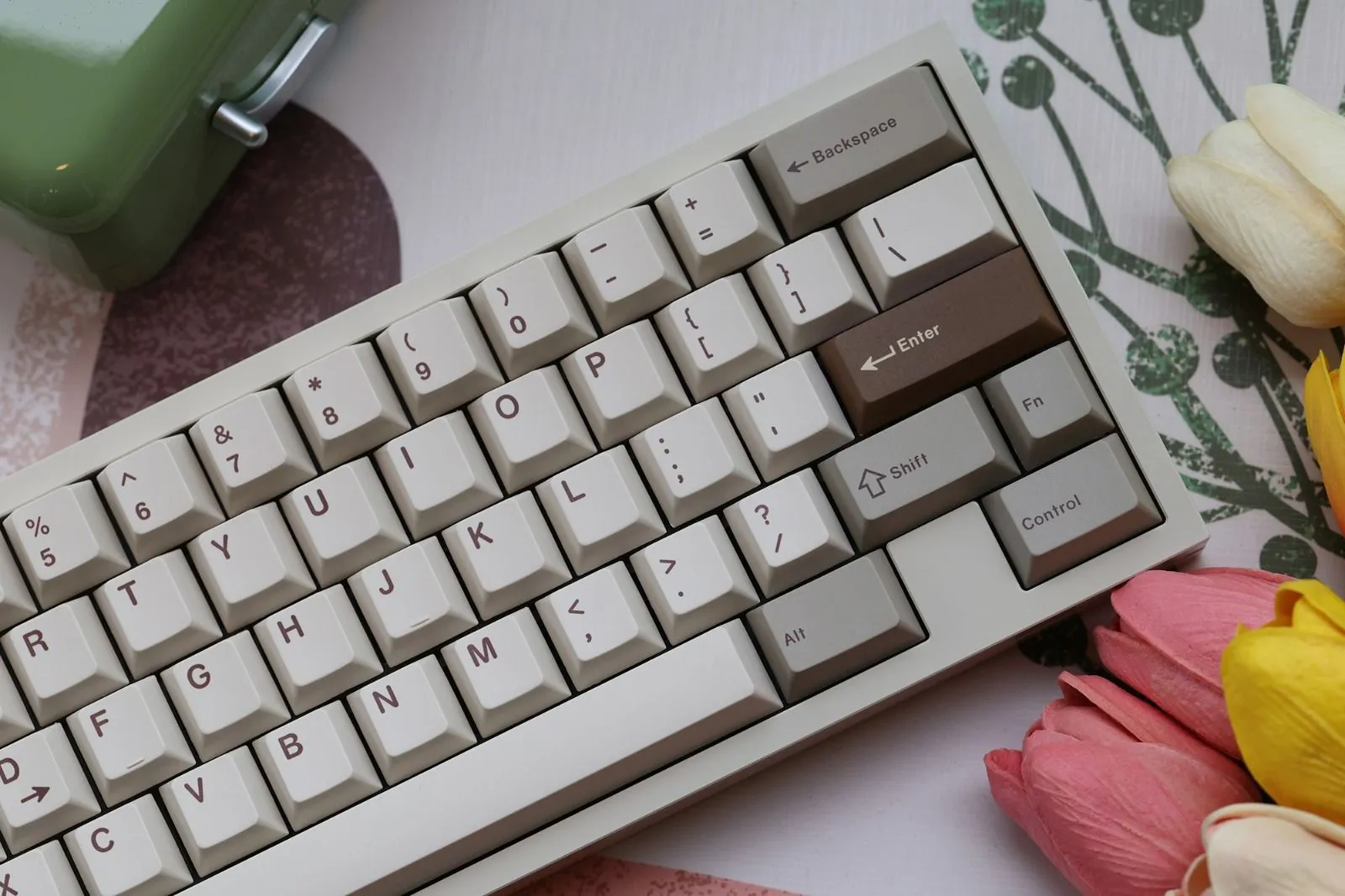 vintage-chocolate-oem-keycap-set-side5