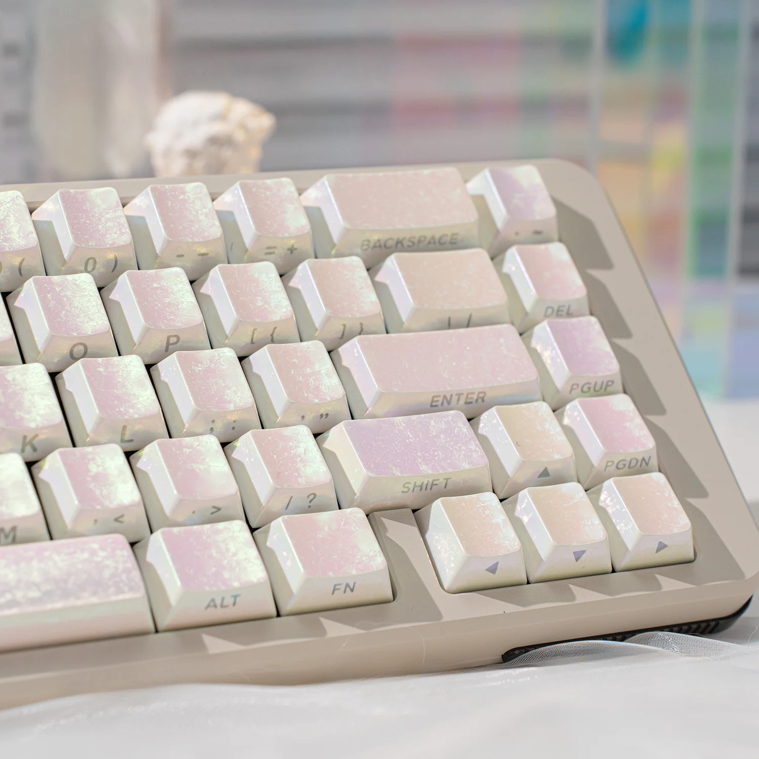 white-frost-crystal-oem-keycap-set-3