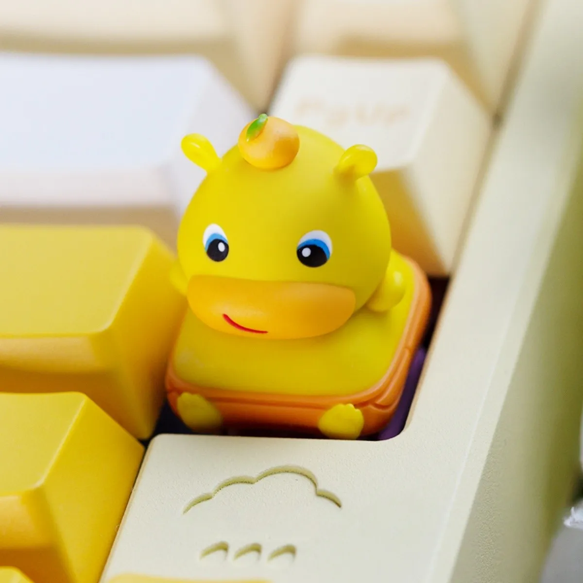 adorable-capybara-lulu-keycap-front