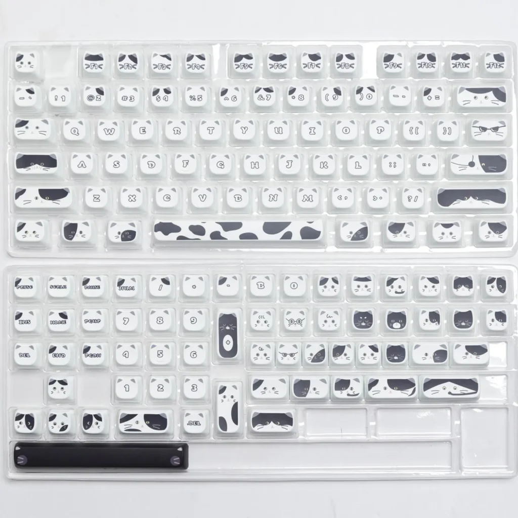 black-white-cat-mao-keycap-set-box