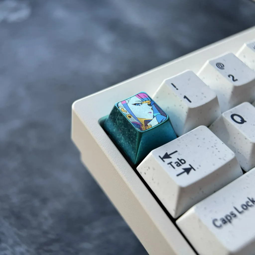 cyberpunk-edgerunners-lucyna-kushinada-keycap-side3