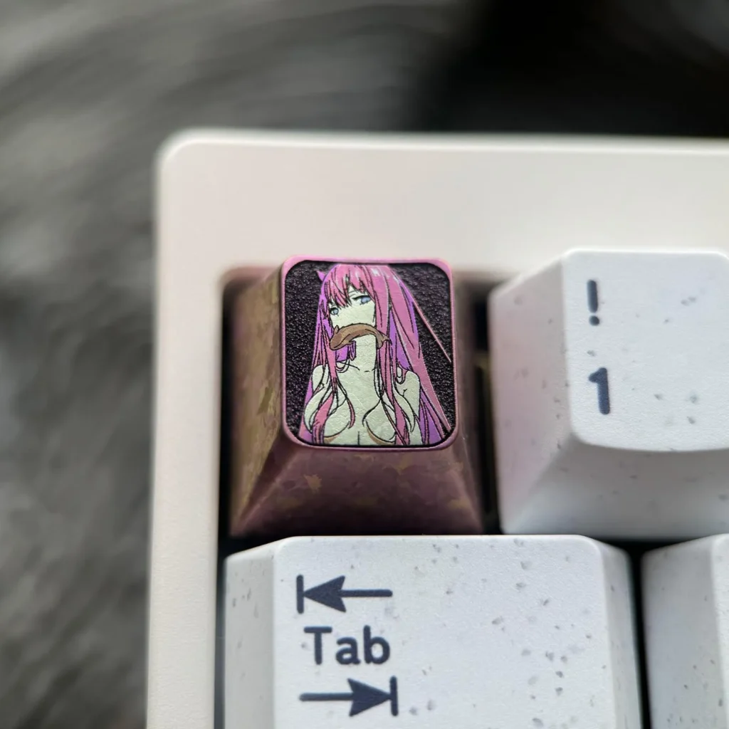 darlinginthefranxx-eating-fish-zero-two-keycap-cover