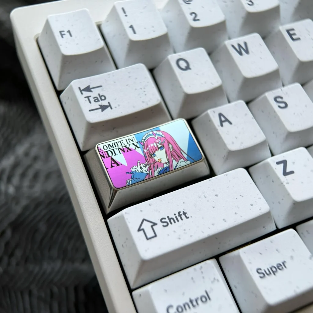 darlinginthefranxx-zero-two-caps-key-keycaps-grey
