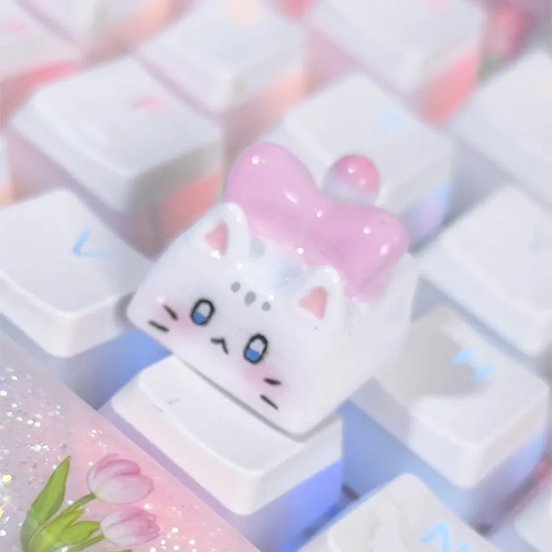 innocent-eyed-cat-series-keycaps-pink