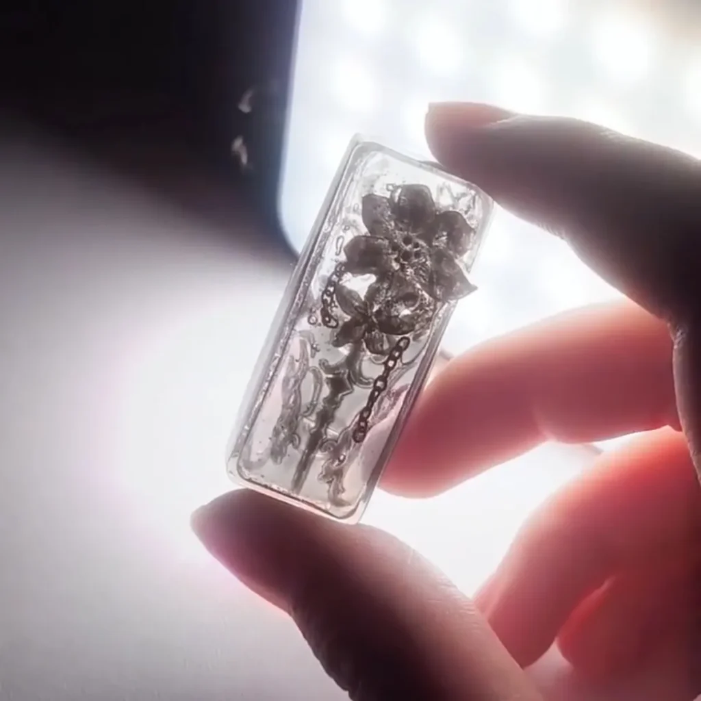 loveanddeepspace-rose-themed-left-shiftkey-keycap-cover