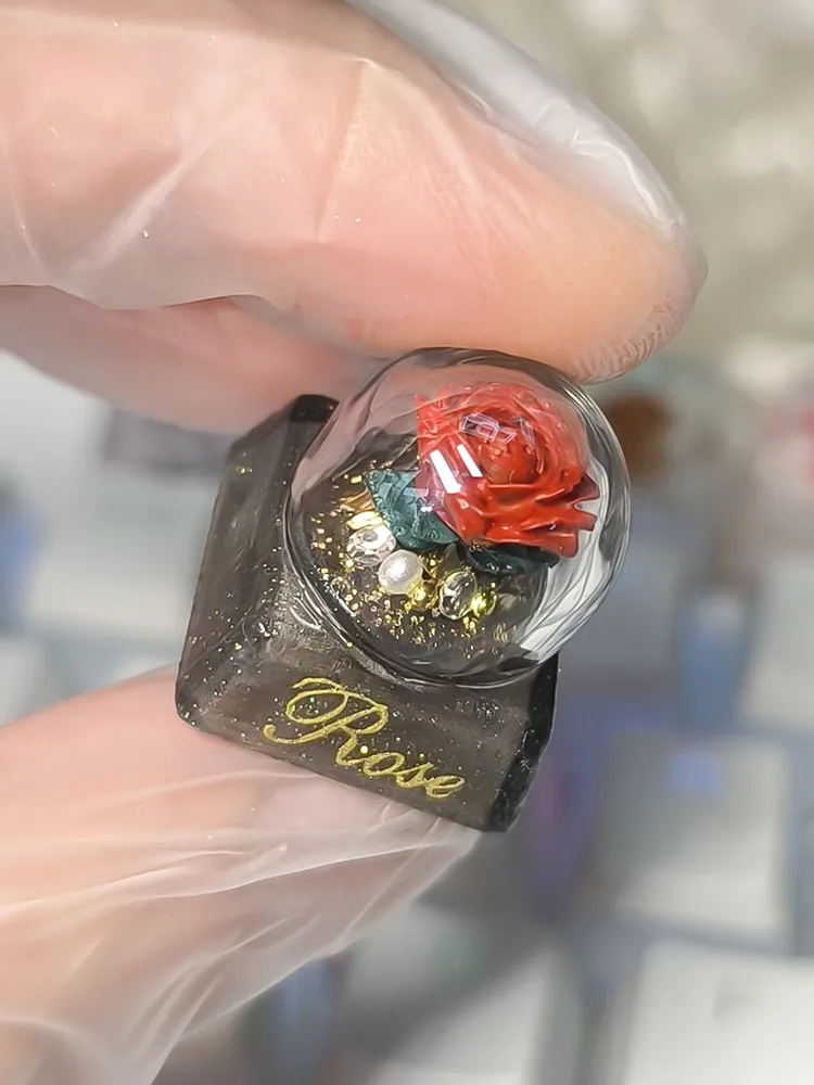 red-pink-rose-keycaps-side
