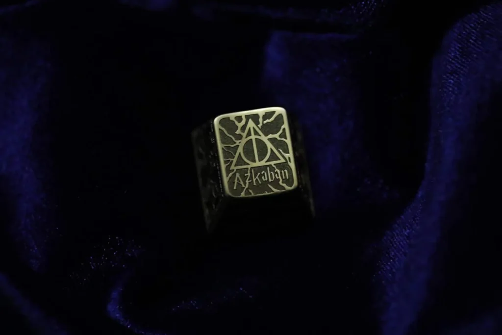 stylish-magical-keycaps-cover