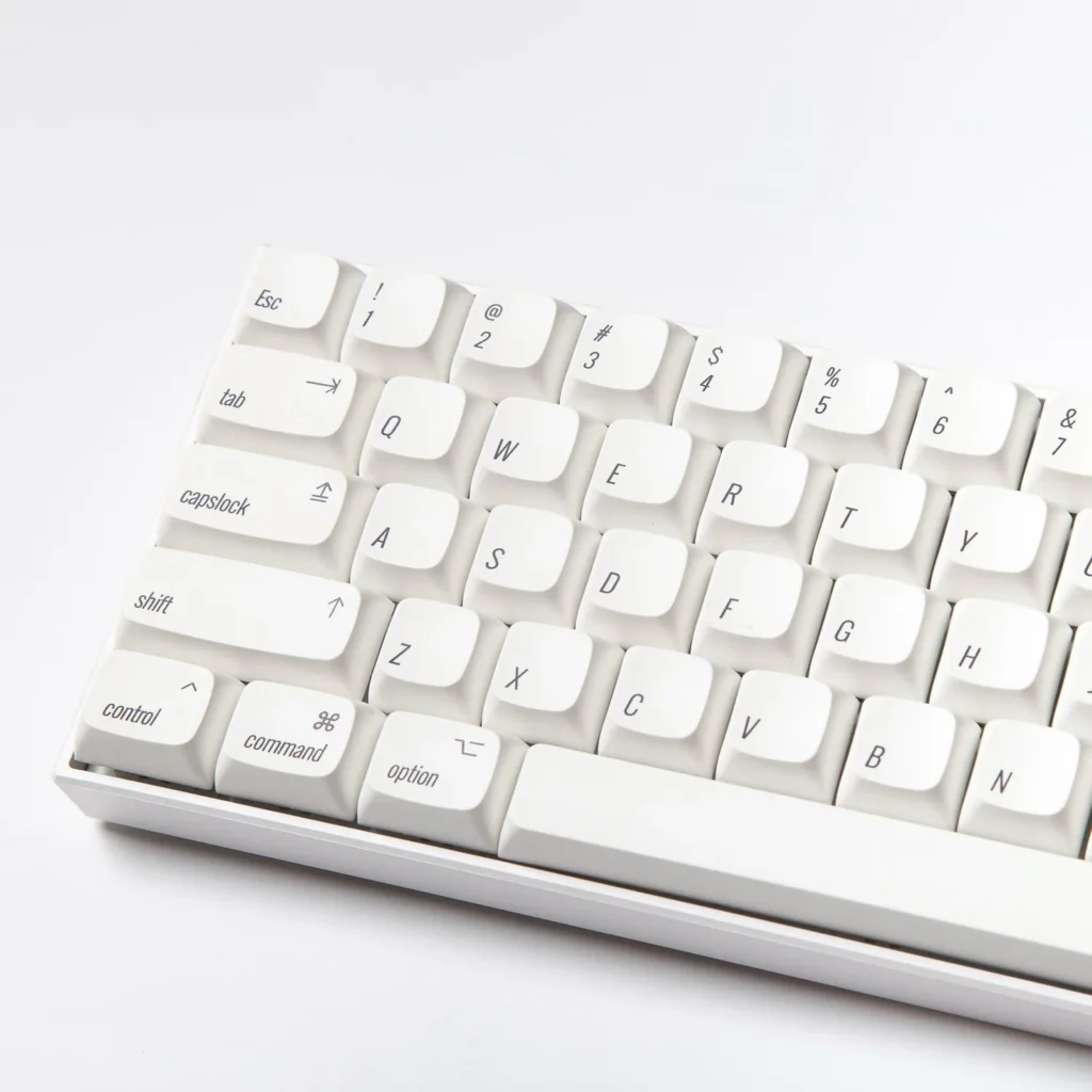 white-xda-minimal-keycap-set-bag