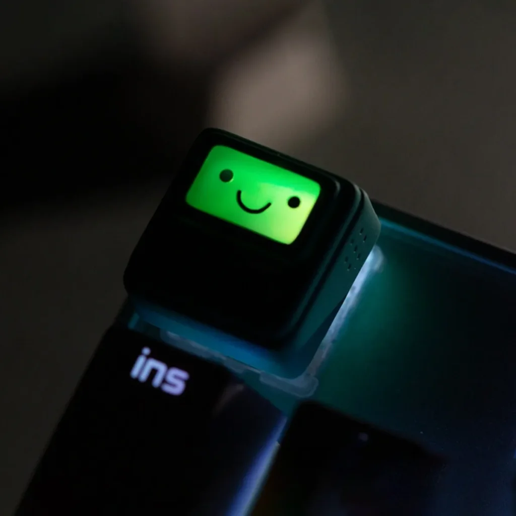 adventure-time-bmo-keycap-side4