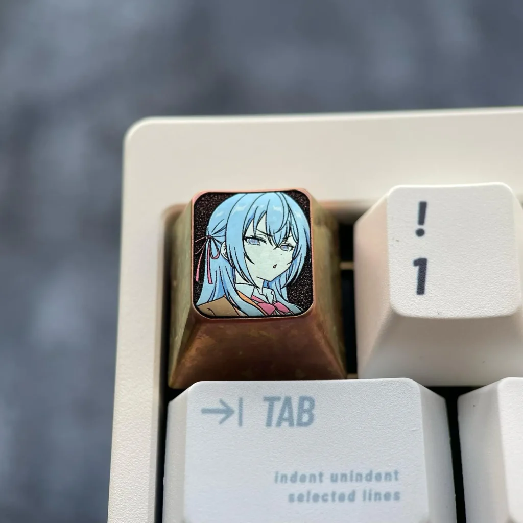 alisa -mikhailovna-kujou-keycaps-white