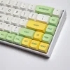 banana-themed-xda-keycap-set-front
