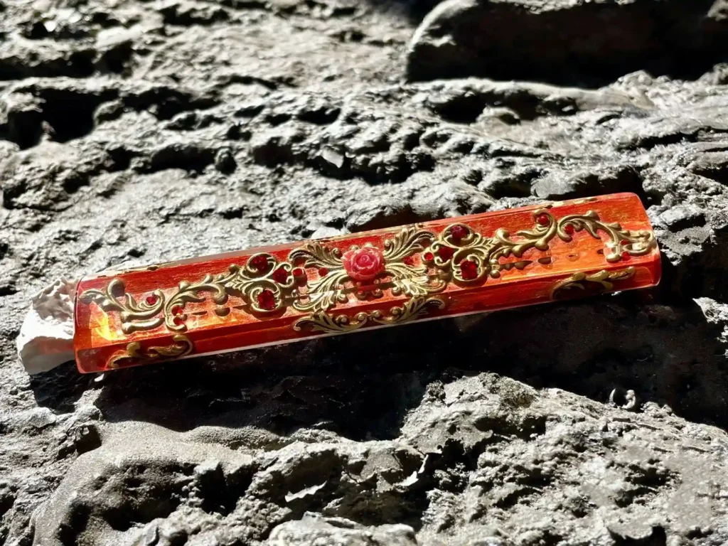baroque-rose-space-key-transparent-keycaps-red2