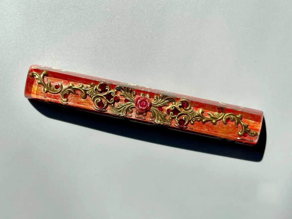 baroque-rose-space-key-transparent-keycaps-red3
