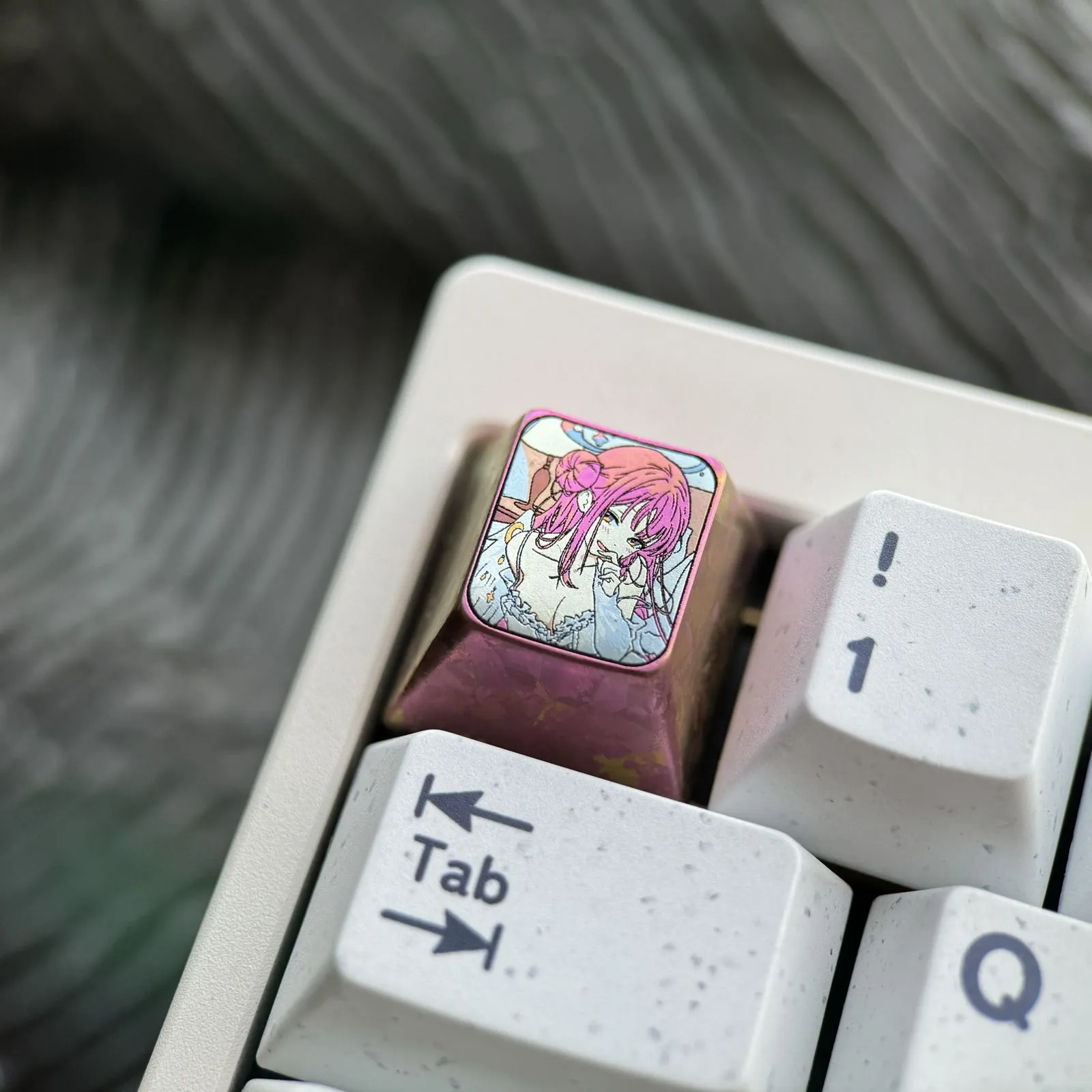 blue-archive-misono-mika-keycap-side2