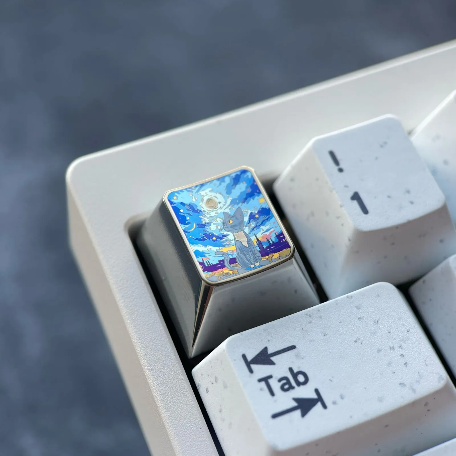 cat-under-starry-night-keycap-side