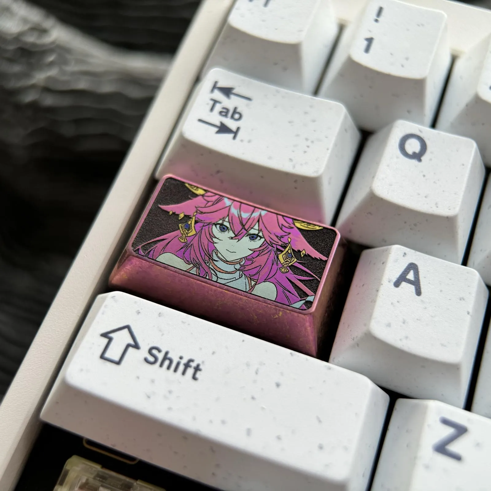 genshin-impact-yae-miko-capskey-keycaps-side2