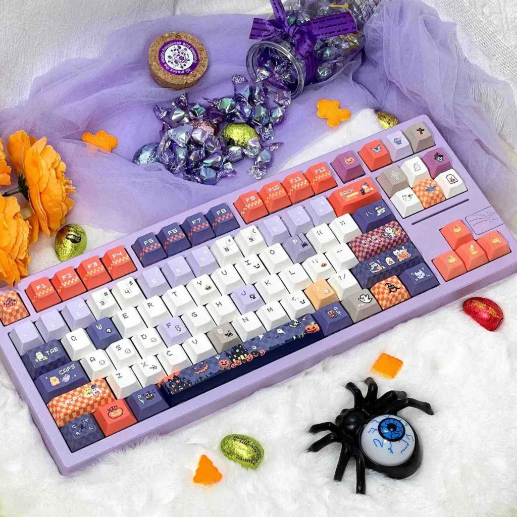 halloween-mischievous-pixel-series-keycap-set-side