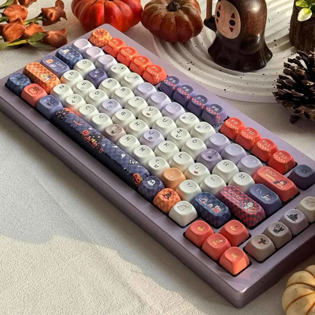 halloween-mischievous-pixel-series-keycap-set-side3