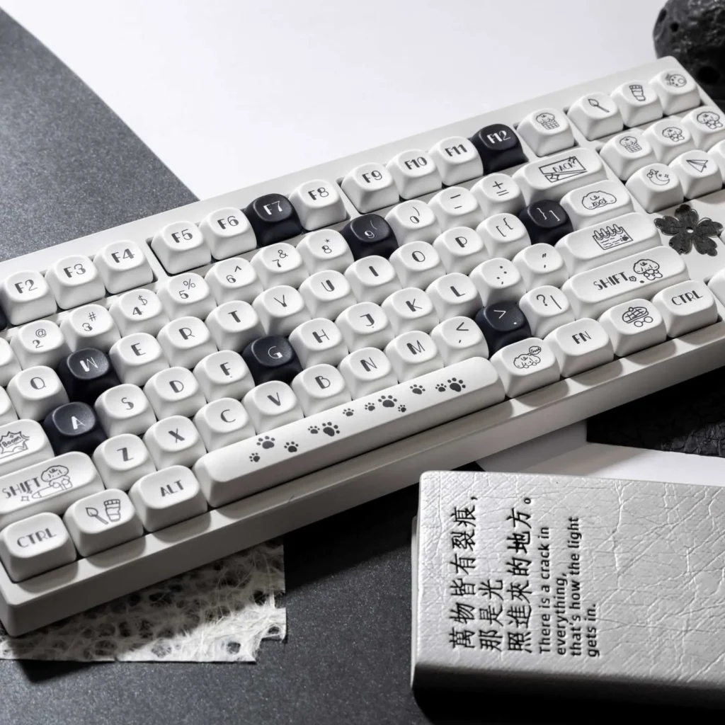 little-dog-comics-series-keycap-set-front2