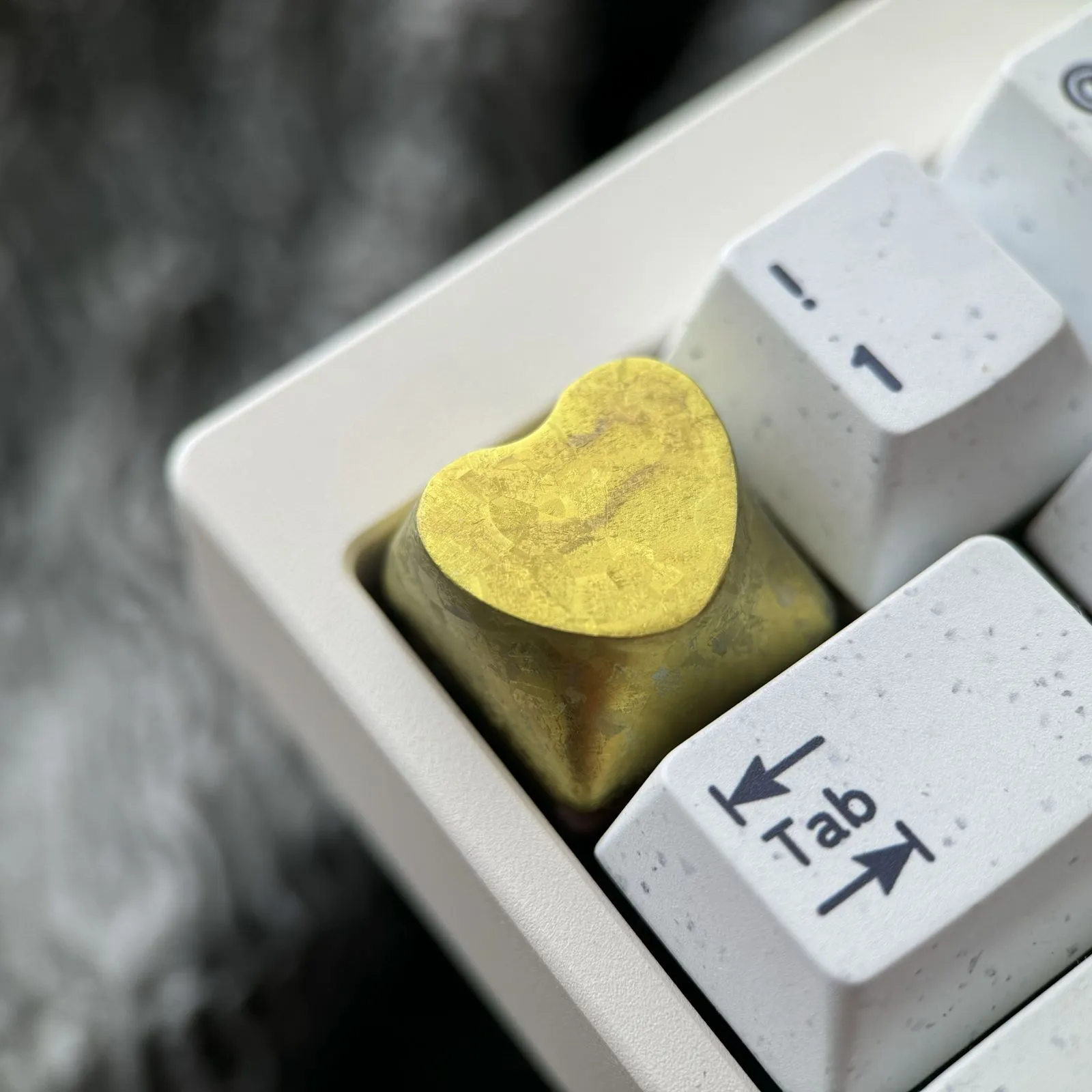 love-sweetheart-dream-series-keycaps-gold
