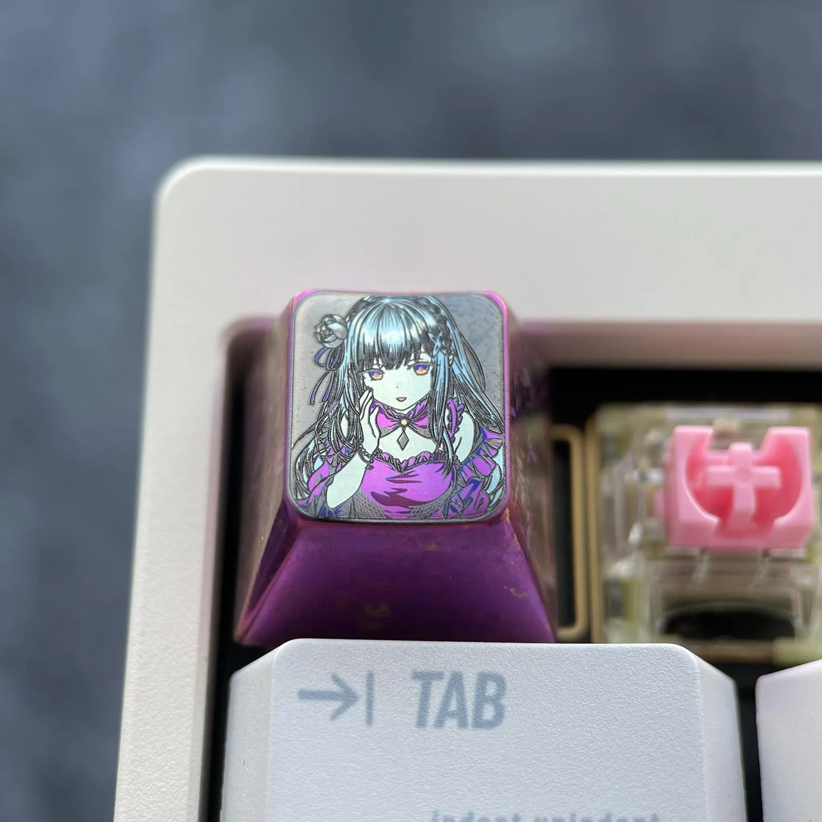 re-zero-adorable-emilia-keycaps-greyviolet