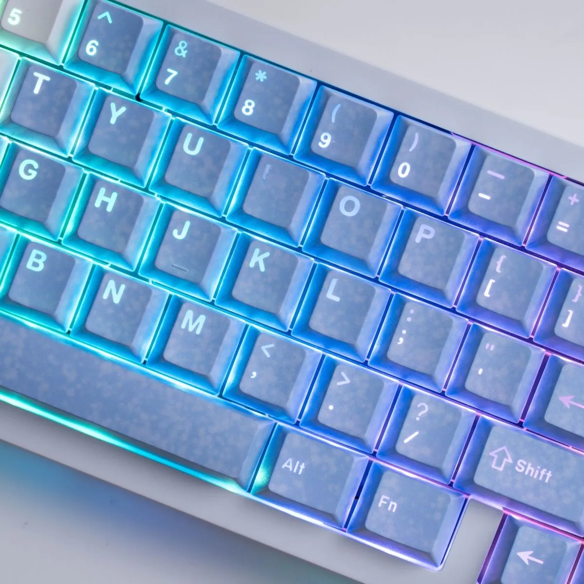 snow-themed-oem-keycap-set-upfront
