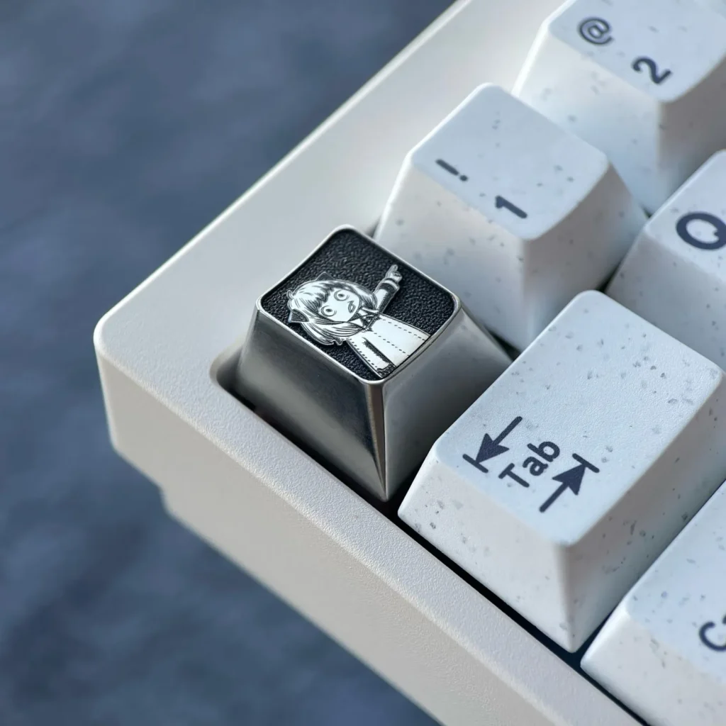 spyx-family-adorable-anya-forger-keycap-side3