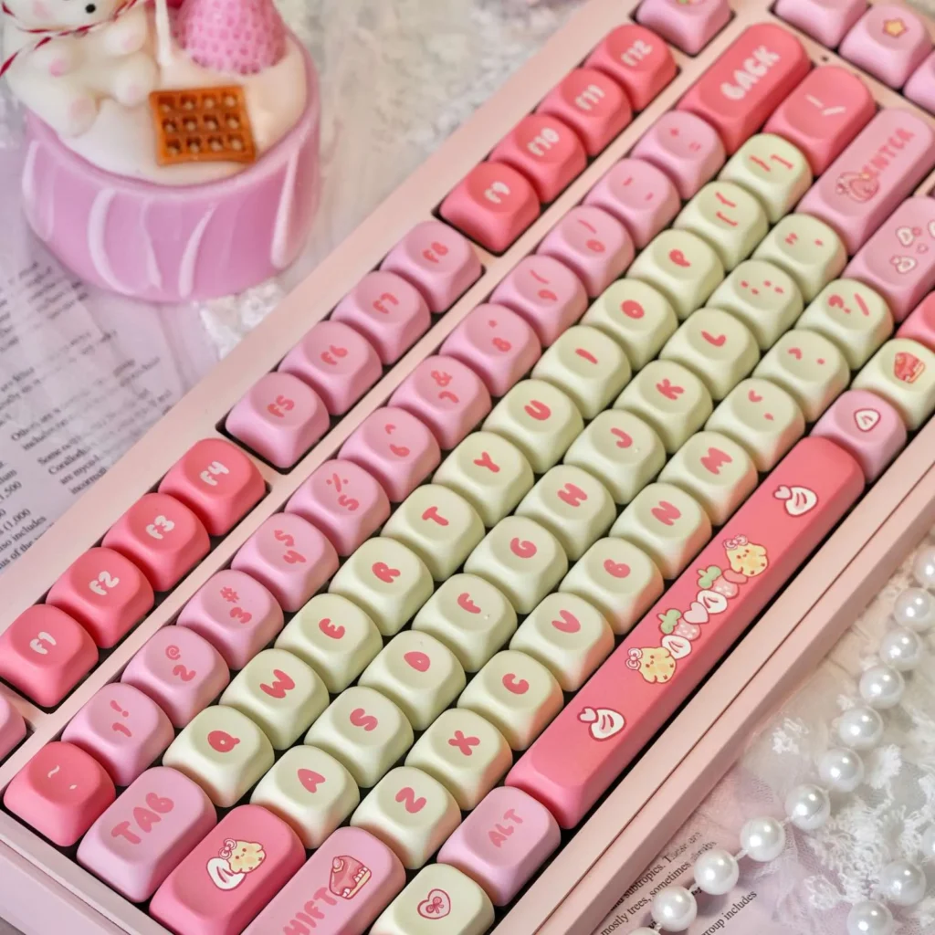 strawberry-chick-series-keycap-set-cover