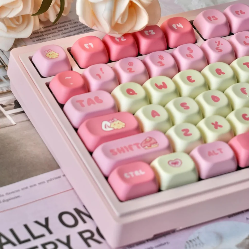 strawberry-chick-series-keycap-set-side