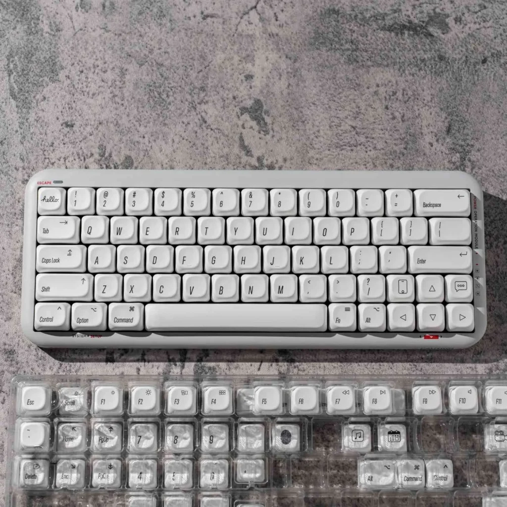 stylish-white-minimal-mo-keycap-set-cover
