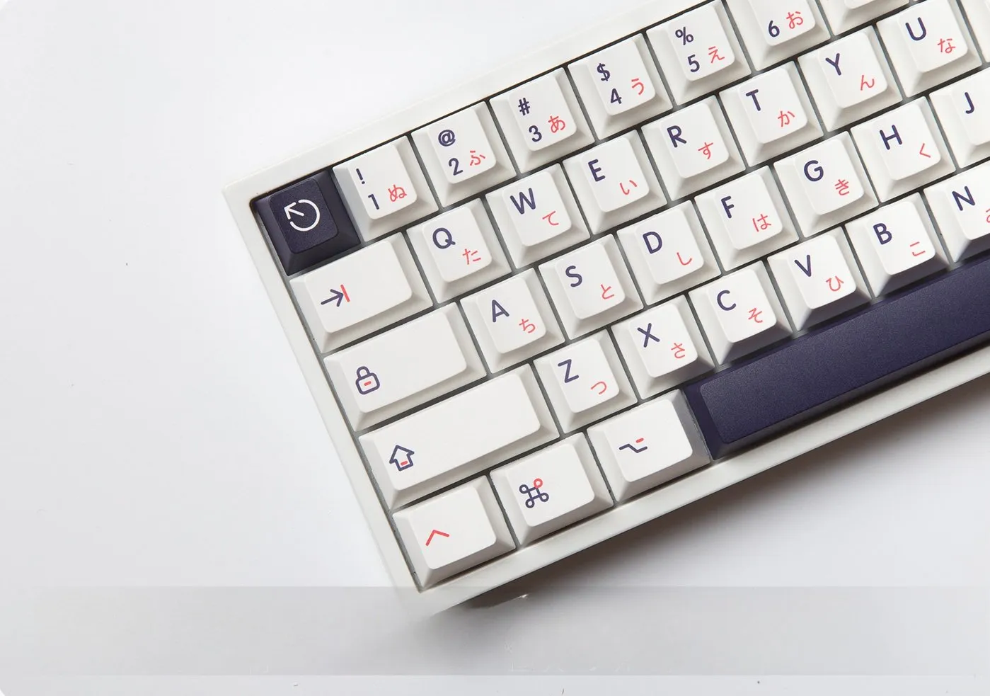 stylish-white-oem-keycap-set-side