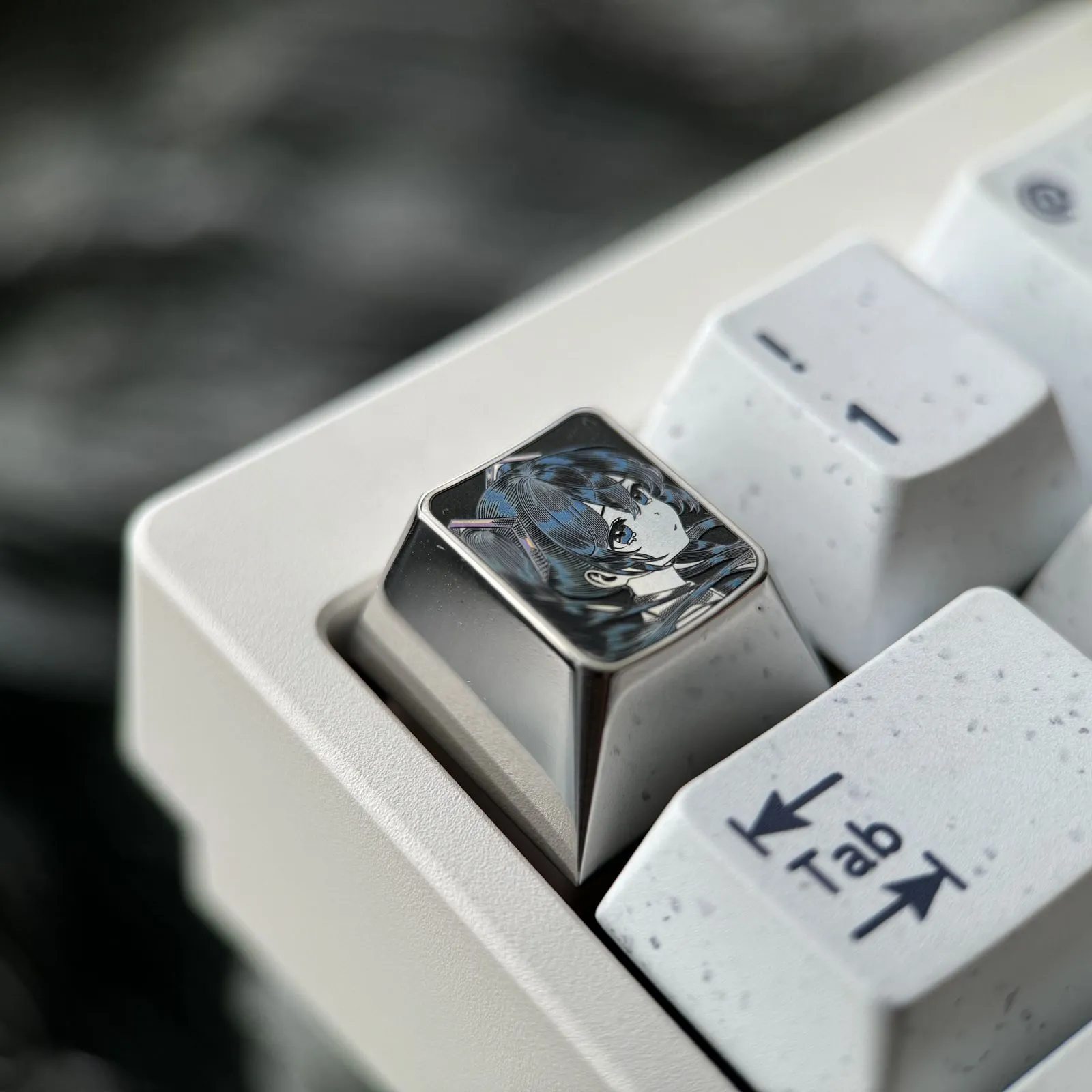 vocaloid-cute-hatsune-miku-keycap-side2