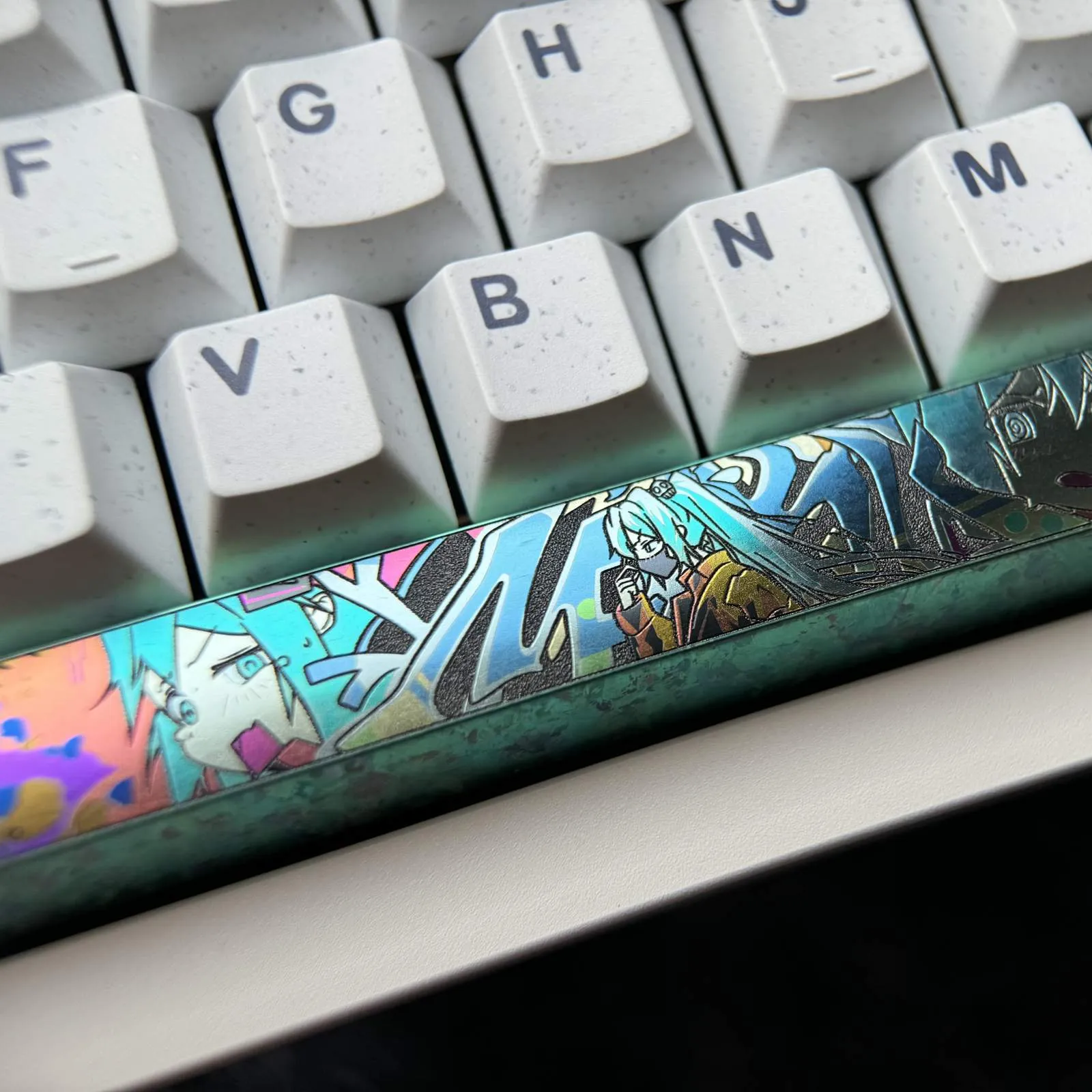 vocaloid-hatsune-miku-space-key-keycaps-front2