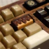 adorable-cake-themed-keycaps-side2
