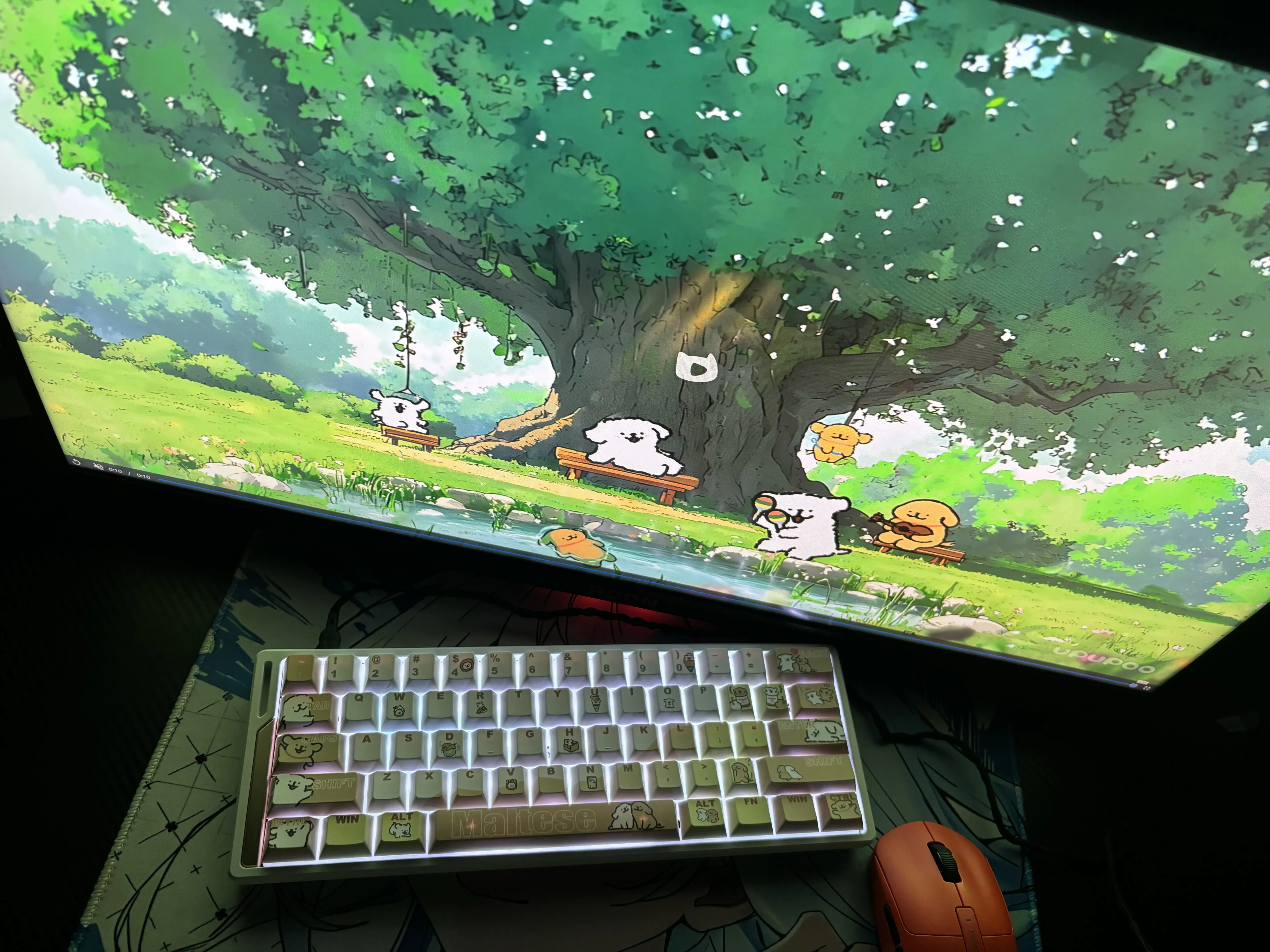 Maltese Dog Keycap Set with adorable line art puppies and front-engraved legends. Playful, clean aesthetic for artistic keyboards.