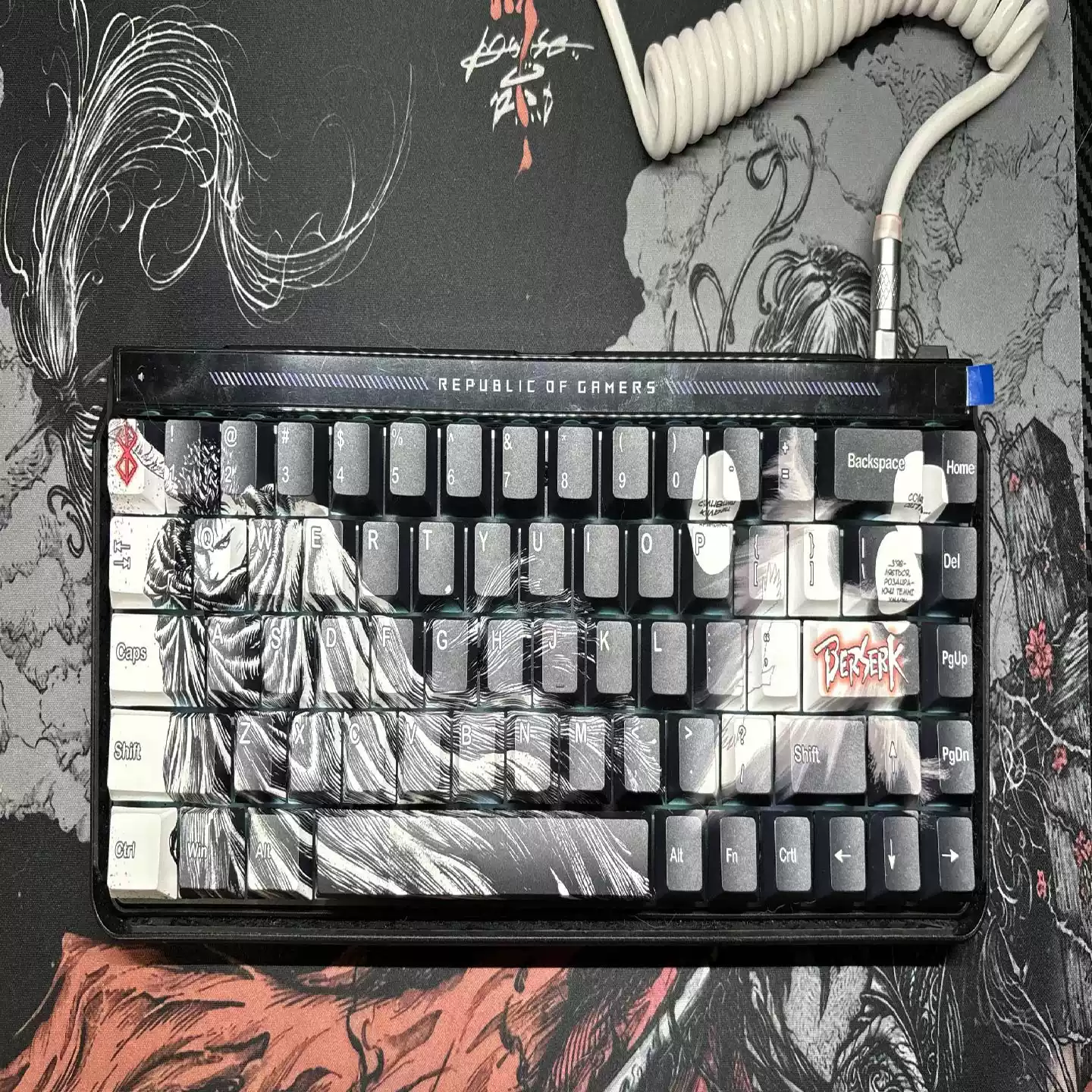 Iconic Berserk Keycaps set, masterpiece of top-engraved with legendary dark fantasy motifs. This artistic display embodies heroic struggle and dramatic version.