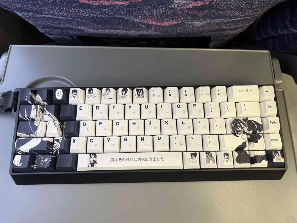 chainsawman-black-white-reze-cherry-keycapset-cover