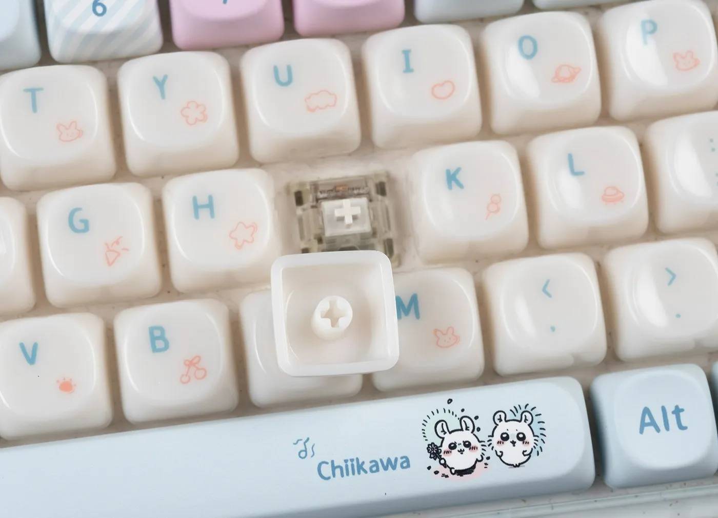 chiikawa-cute-momonga-moa-keycap-set-upfront2