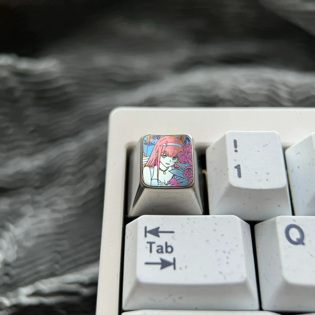 darlingin-thefranxx-zerotwo-with-flower-keycaps-grey