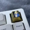 fate-staynight-holding-sword-saber-keycaps-orange