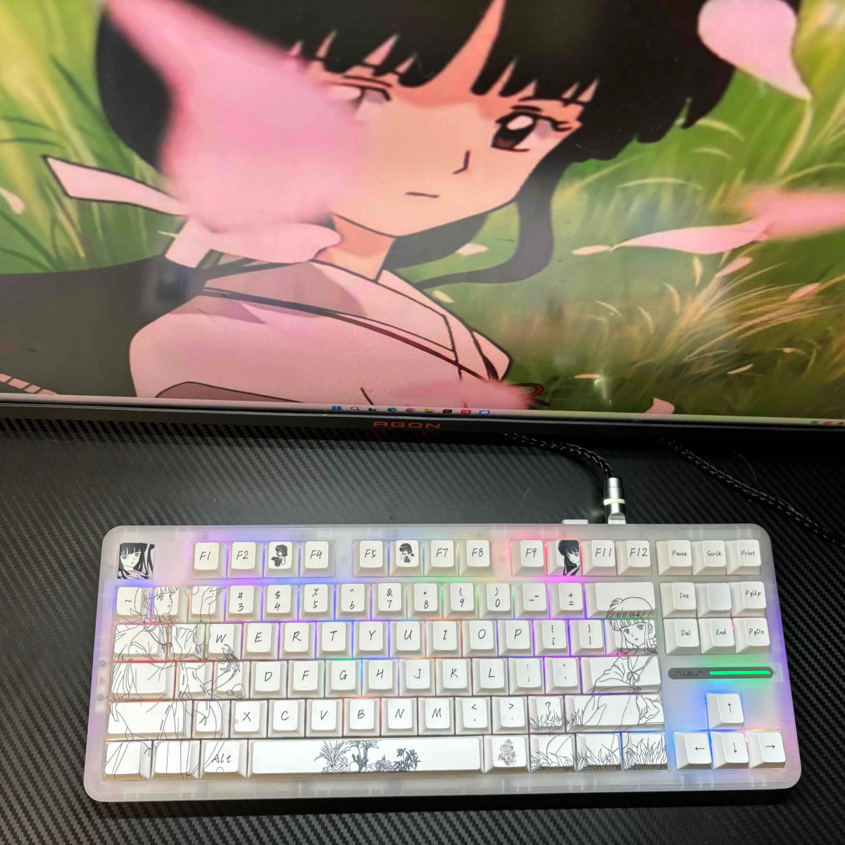 Kikyo Cherry Keycap Set gallery show off your love to anime. With elegant flower legends from various angles, highlighting crisp top-engraved setup.