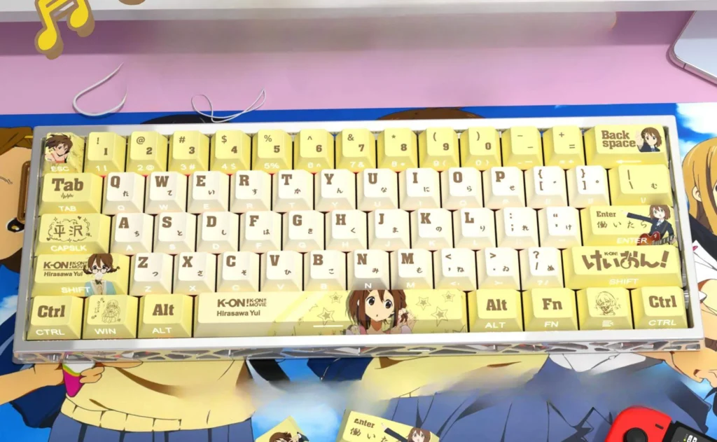 kon-yui-hirasawa-cherry-keycap-set-cover