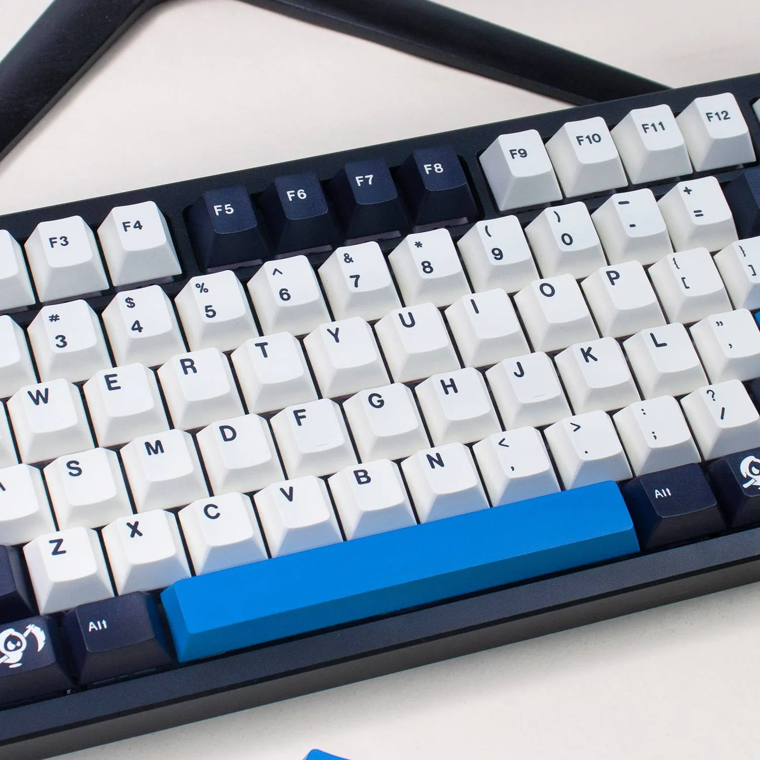 midnight-cherry-keycap-set-front