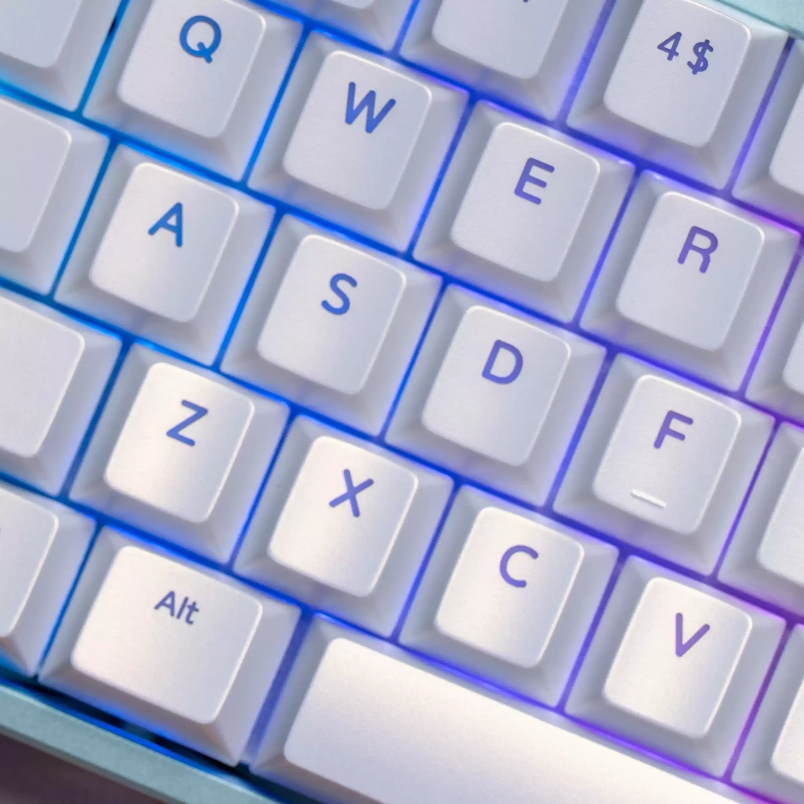 moonlight-white-cherry-minimal-keycap-set-upfront2