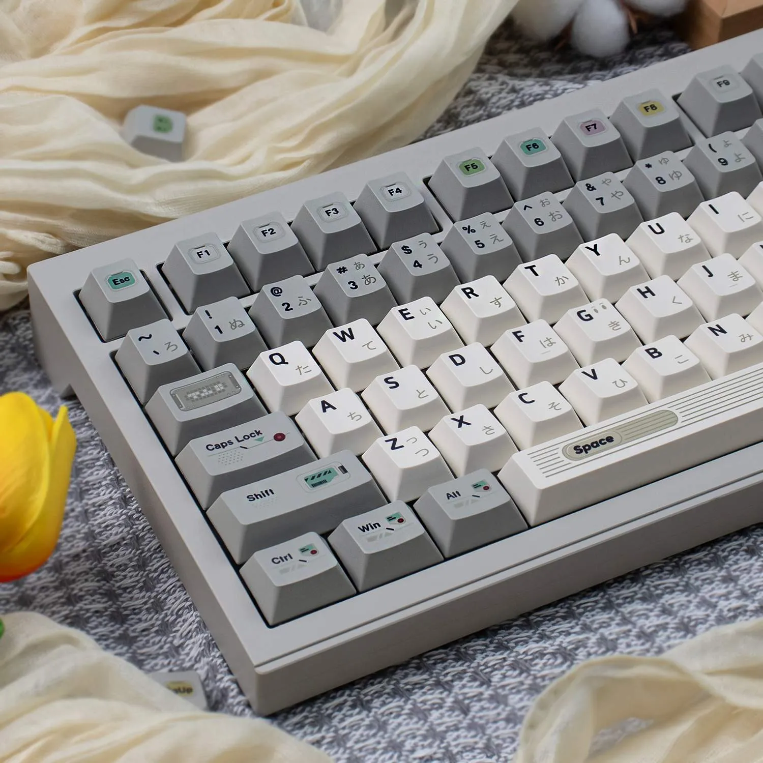 retro-elf-cherry-keycap-set-left2