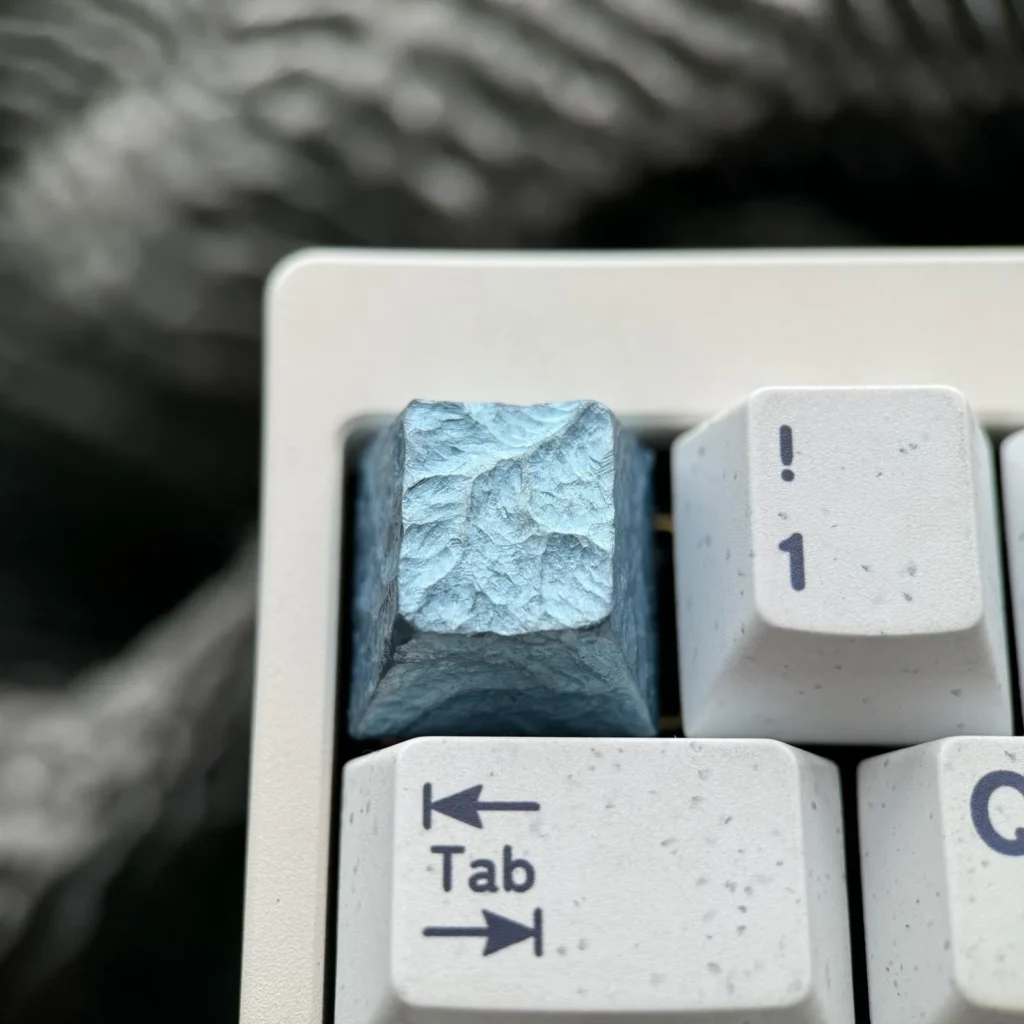 stylish-mountain-texture-keycap-cover