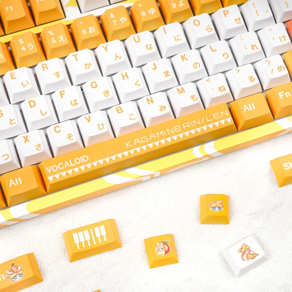 vocaloid-kagamine-rinlen-keycapset-mechanical-keyboard-front