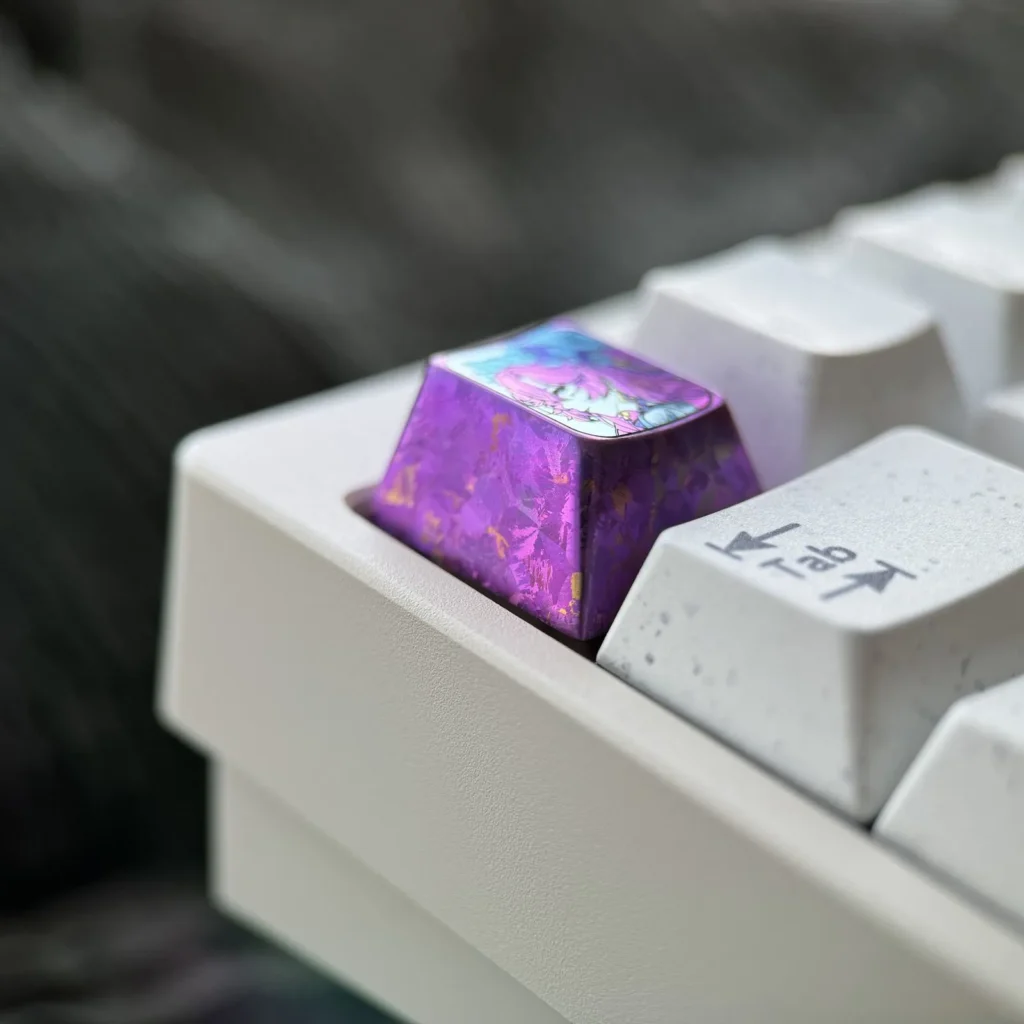 wuthering-waves-cantarella-purple-icecrystal-keycaps-side3